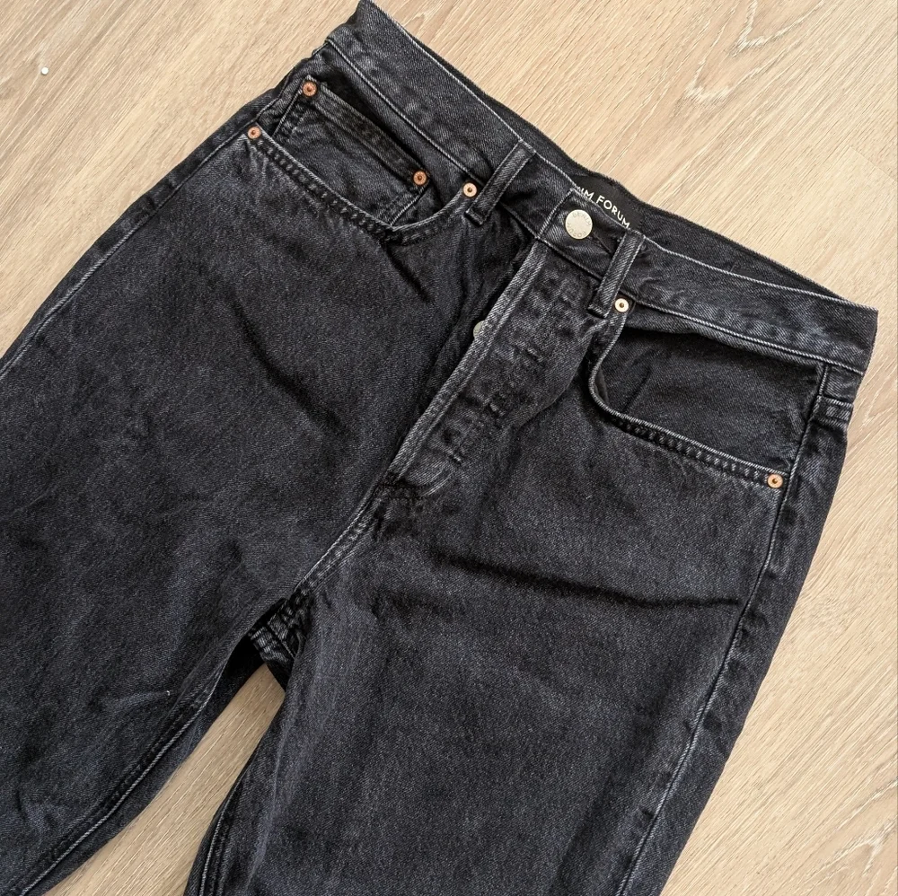 Aritzia Denim Forum High Rise Loose Leg Joni Jeans - Picture 9 of 9